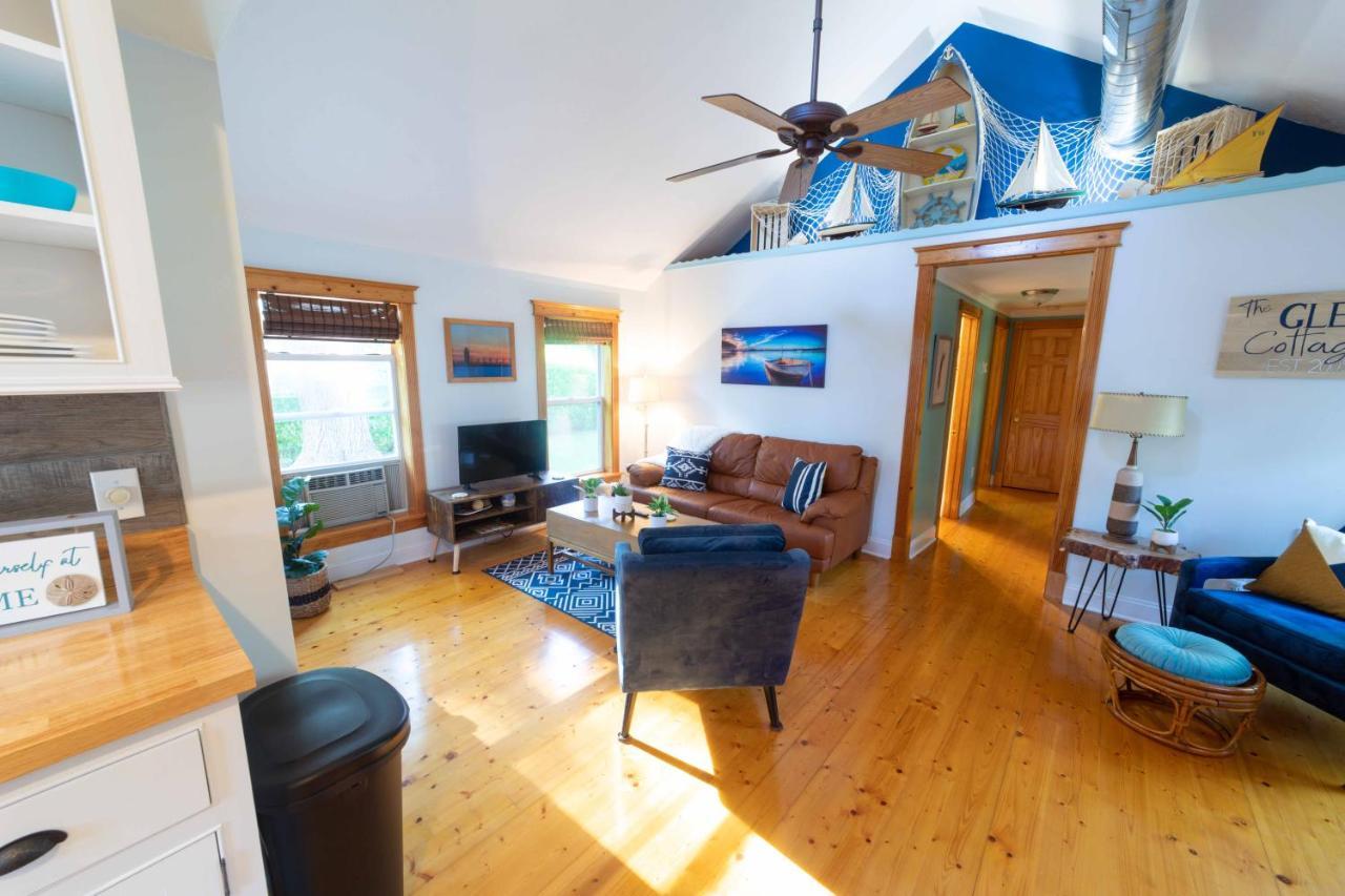 The Charming Glenn Cottage! Walk To Lake Michigan! Fennville Buitenkant foto
