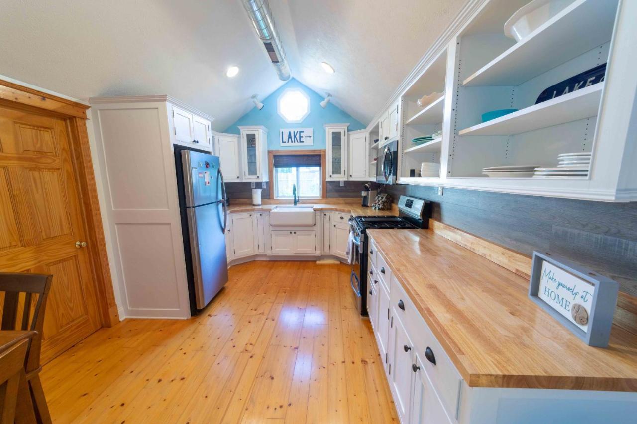 The Charming Glenn Cottage! Walk To Lake Michigan! Fennville Buitenkant foto