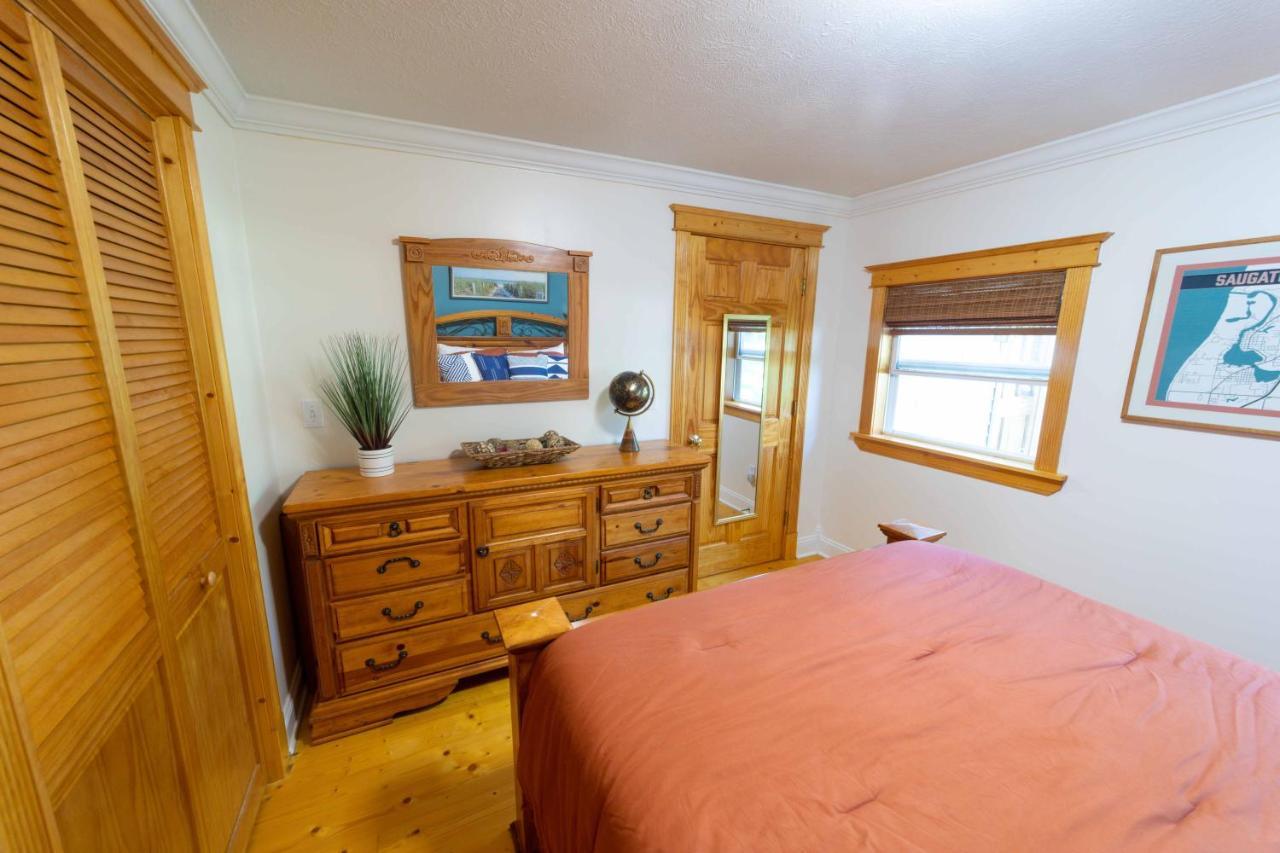The Charming Glenn Cottage! Walk To Lake Michigan! Fennville Buitenkant foto