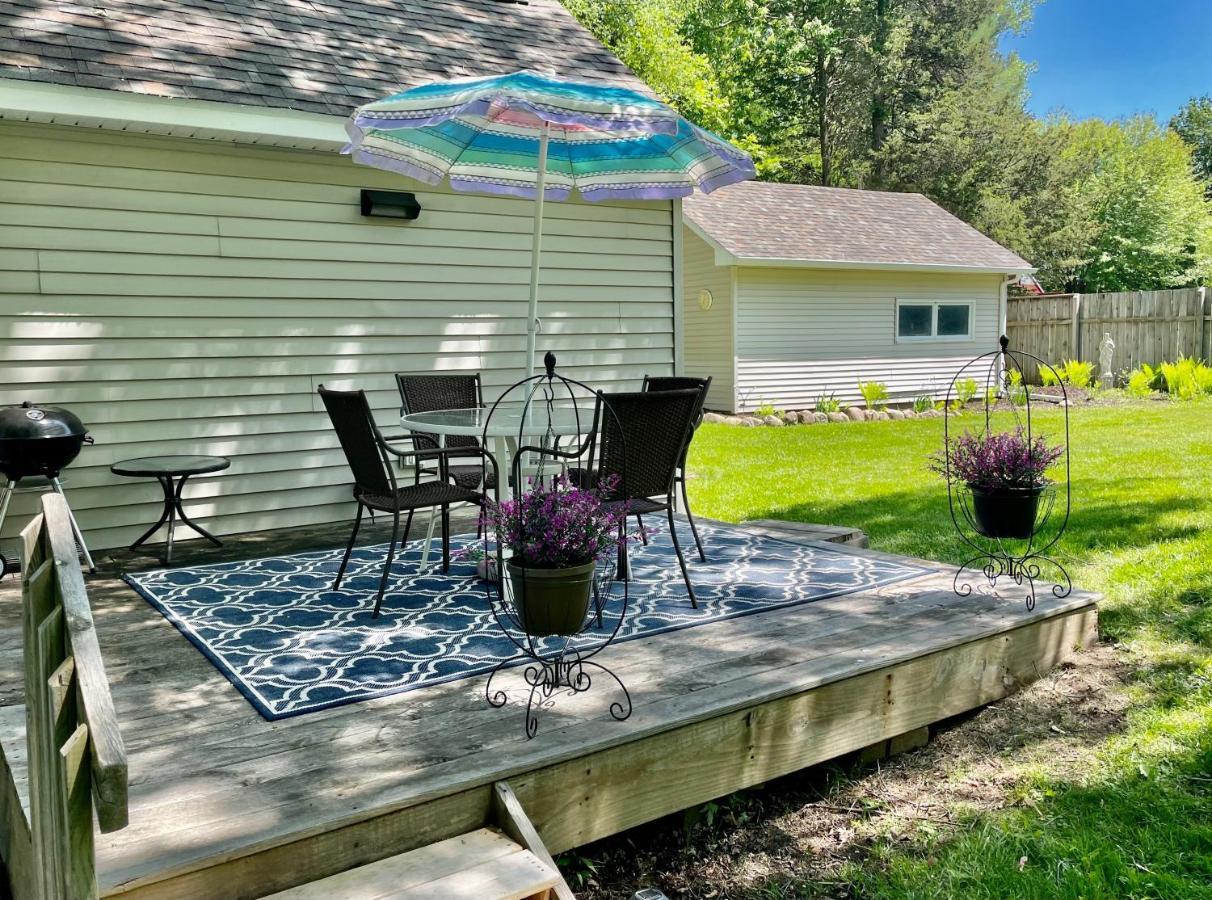 The Charming Glenn Cottage! Walk To Lake Michigan! Fennville Buitenkant foto